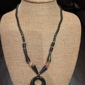 Chic Hematite and Pink Cats Eye Beaded Necklace